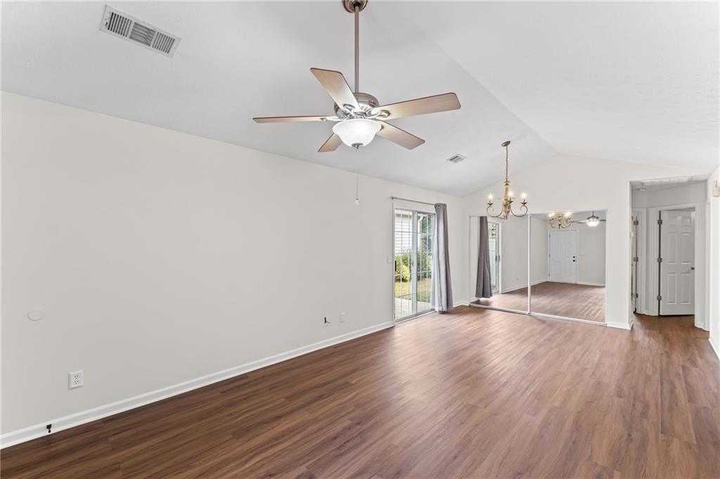 525 Stanford Place