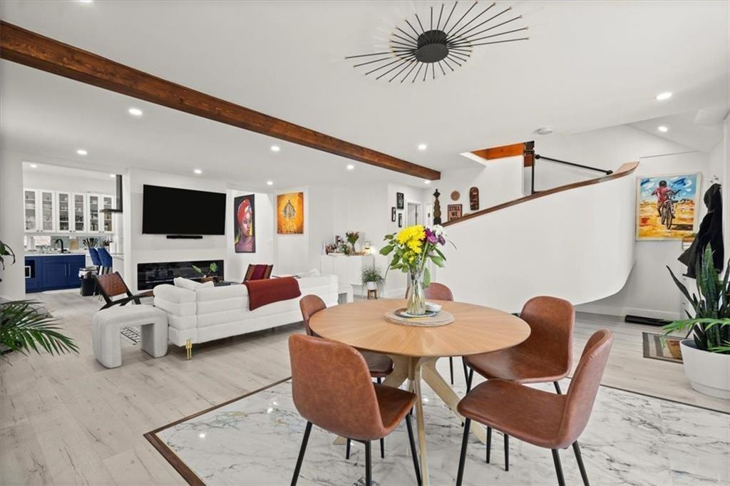 1956 Second Avenue