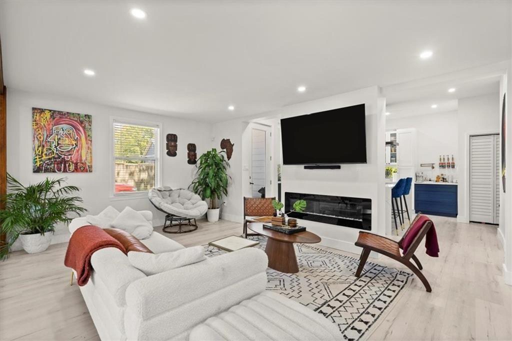 1956 Second Avenue
