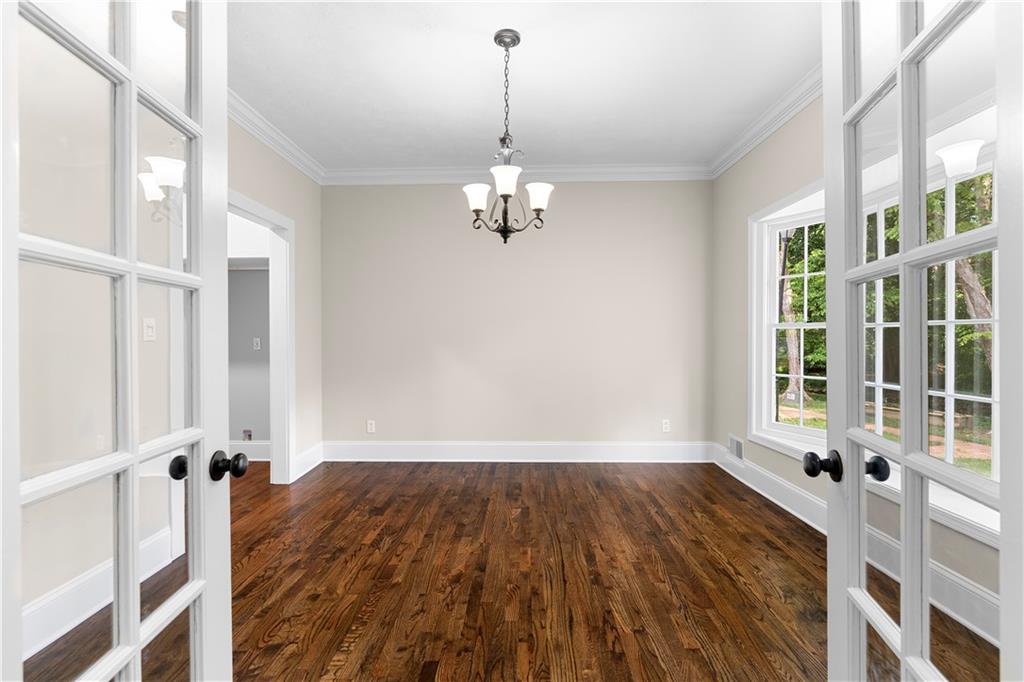 260 Manning Road SW 32