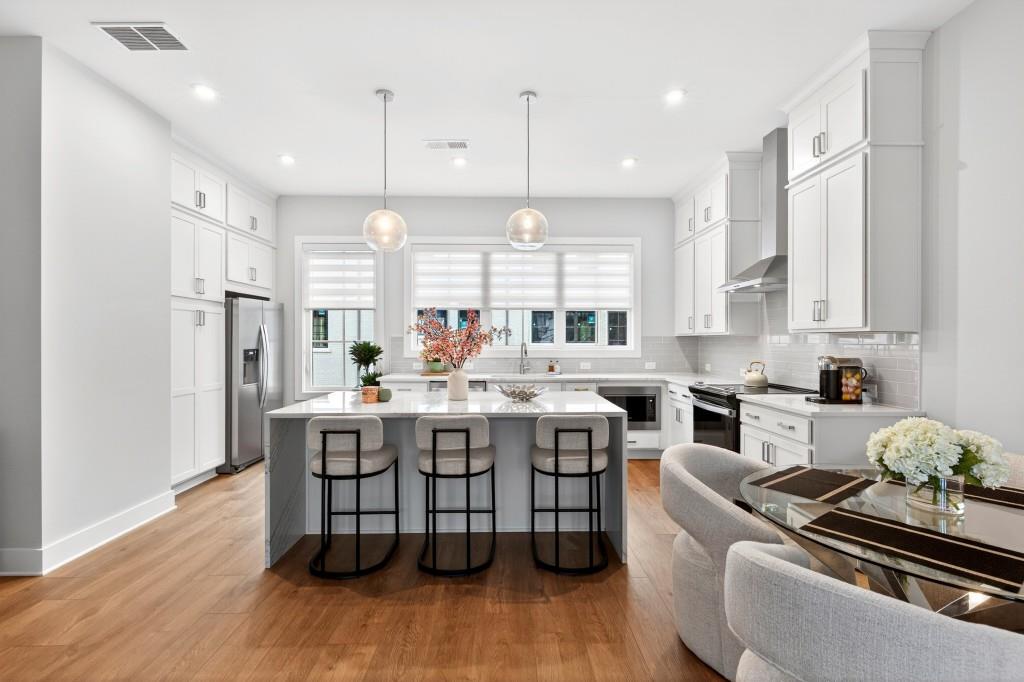 2641 Mackintosh Court