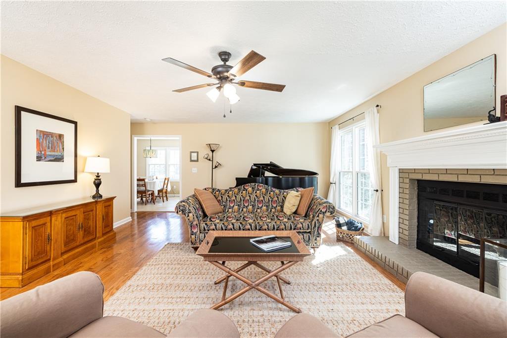 3107 Goldenrod Lane SW