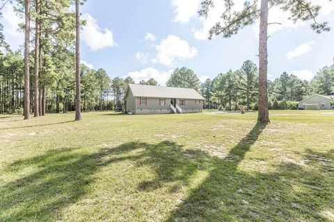 A home in Rentz