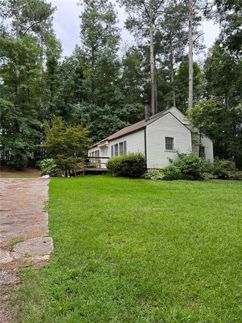 A home in Fairburn