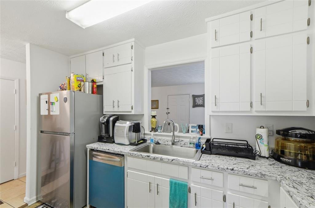 5842 N Castlegate Drive
