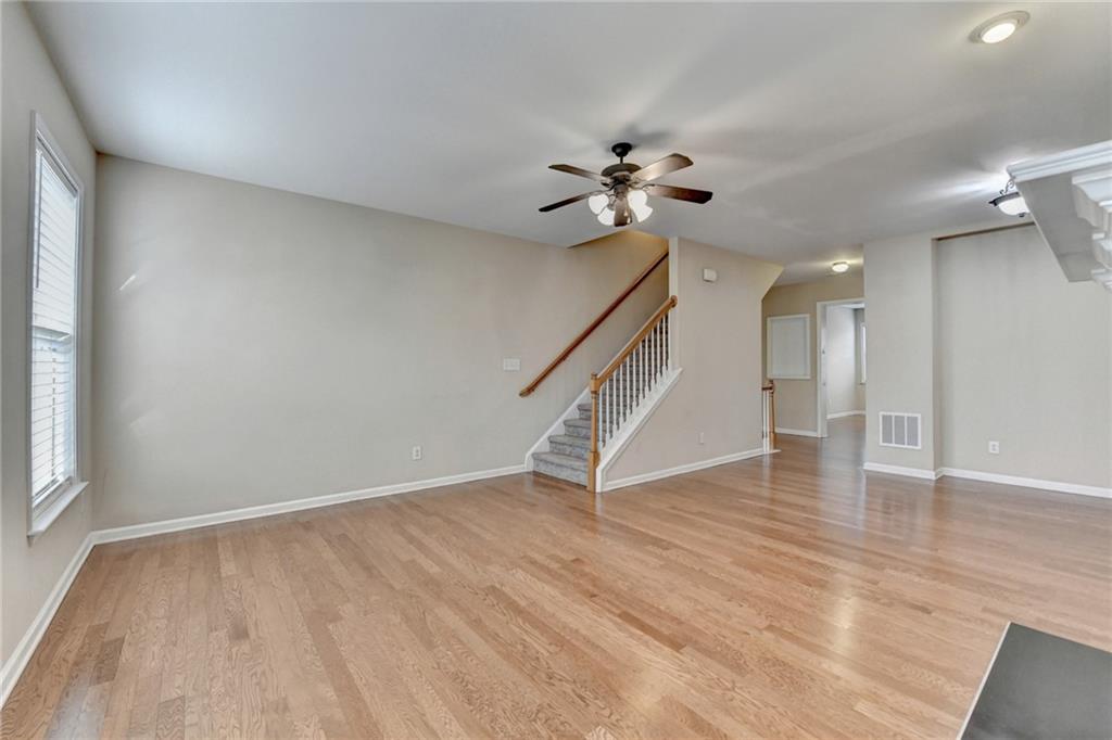 702 Village Field Court, Suwanee, Georgia image 10