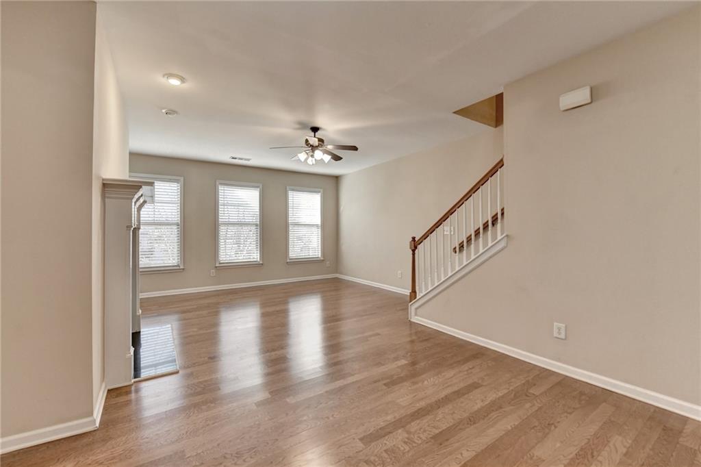 702 Village Field Court, Suwanee, Georgia image 9