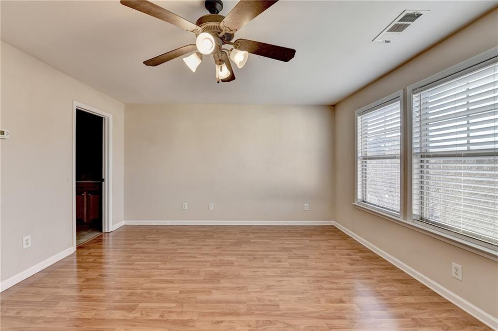 702 Village Field Court, Suwanee, Georgia image 32