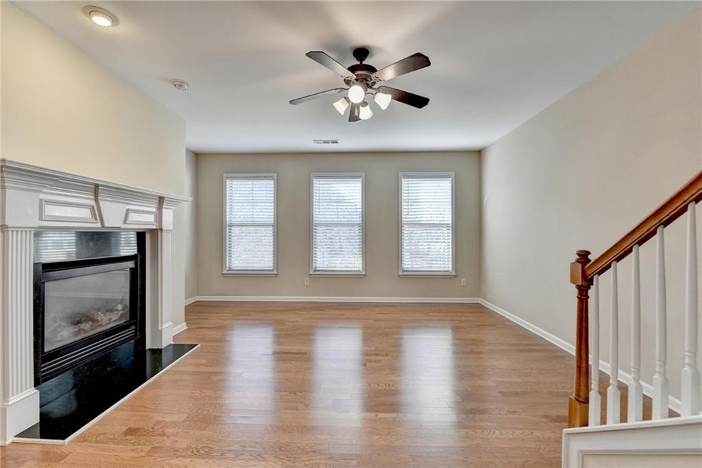 702 Village Field Court, Suwanee, Georgia image 7