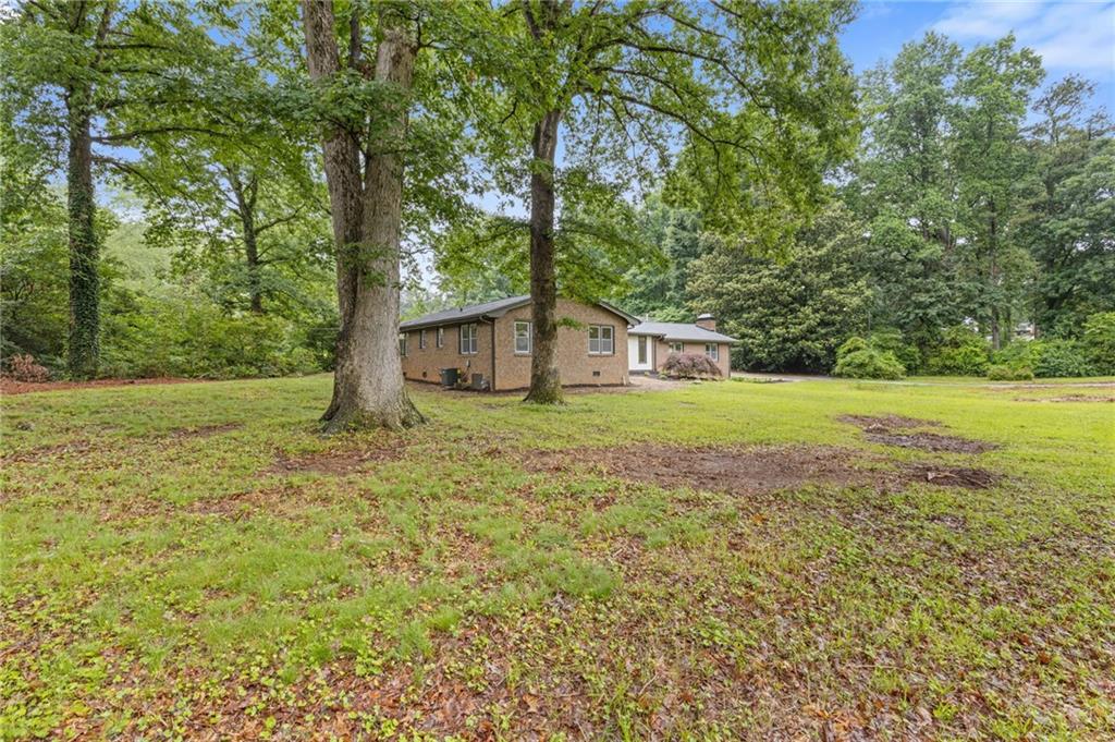 679 Creek View Drive, Lawrenceville, Georgia image 3