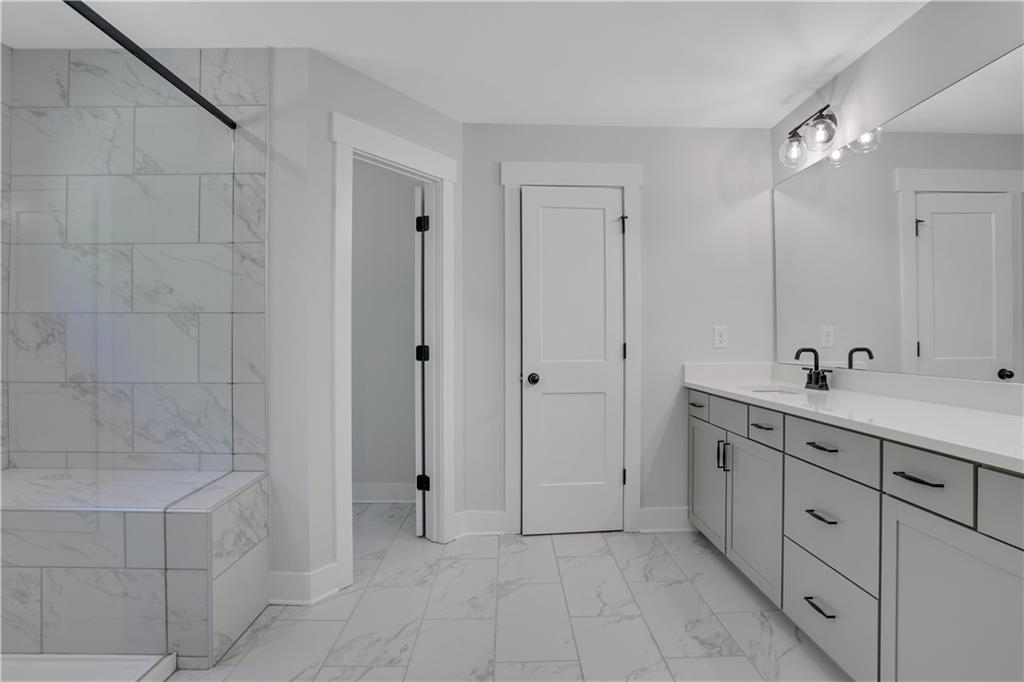6992 Manchester Drive, Flowery Branch, Georgia image 37