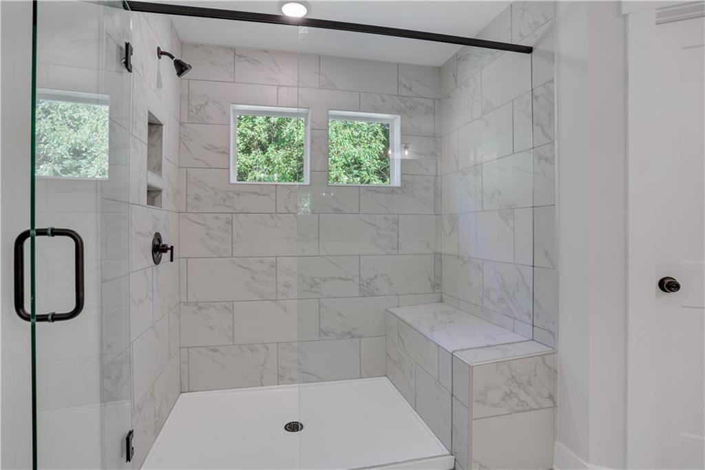 6992 Manchester Drive, Flowery Branch, Georgia image 38
