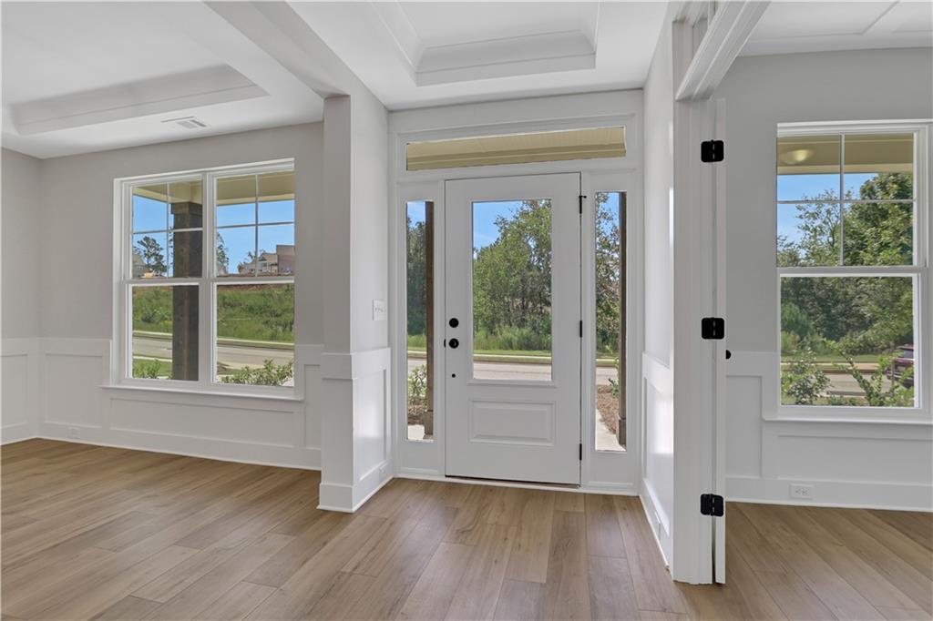 6992 Manchester Drive, Flowery Branch, Georgia image 3