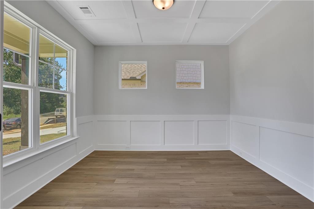 6992 Manchester Drive, Flowery Branch, Georgia image 7