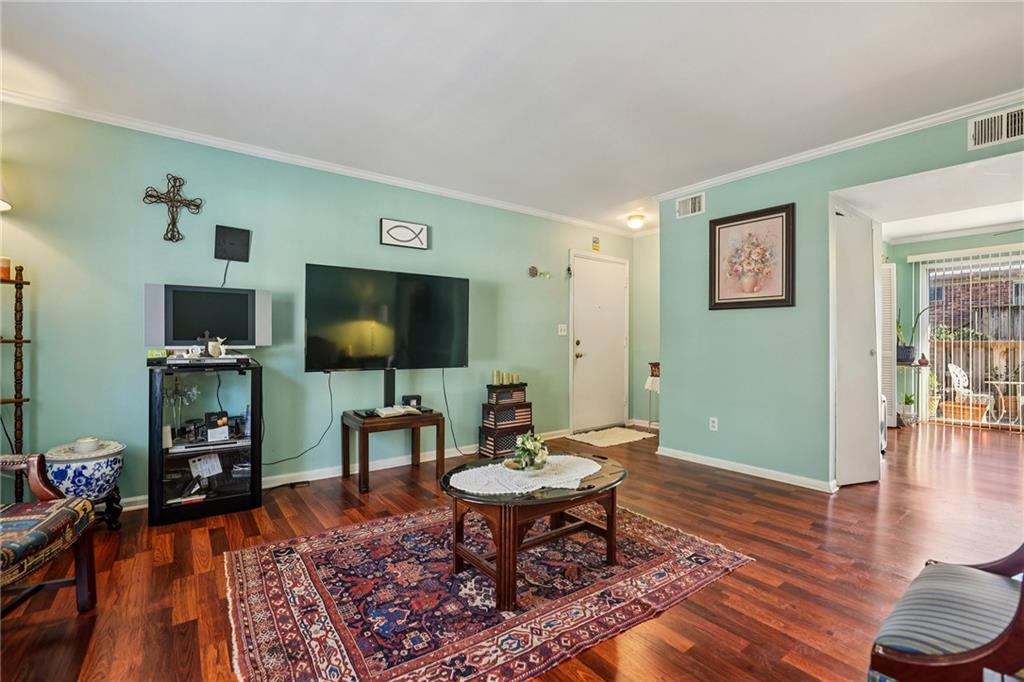 5544 Kingsport Drive NE 25