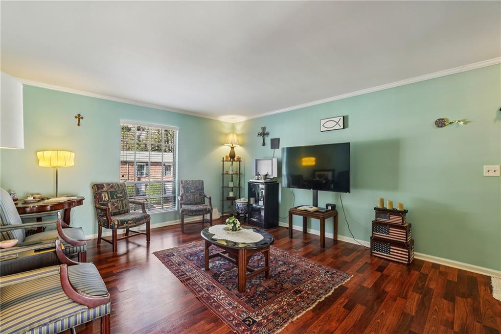 5544 Kingsport Drive NE 25