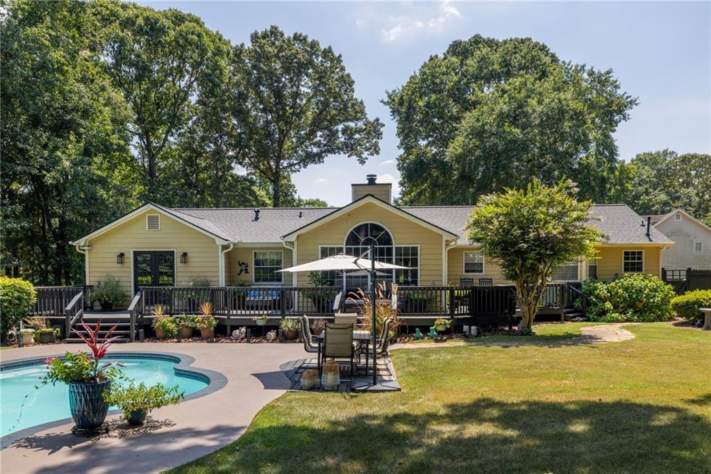 235 Den Ric Drive