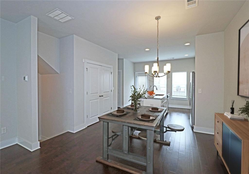 2163 Wiggins Walk