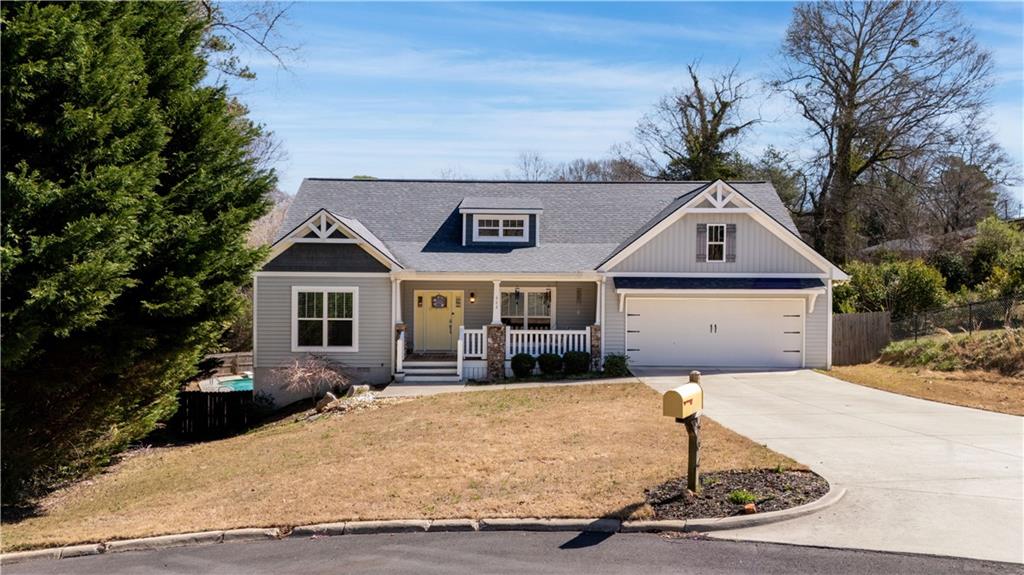 464 Holly Place