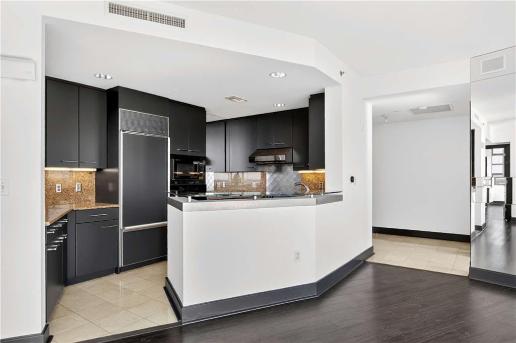 700 Park Regency Place NE 2104