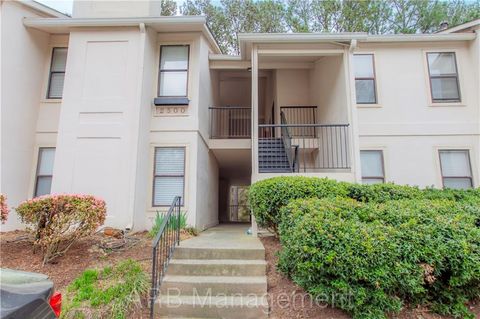2504 Huntingdon Chase Sandy Springs GA 30350