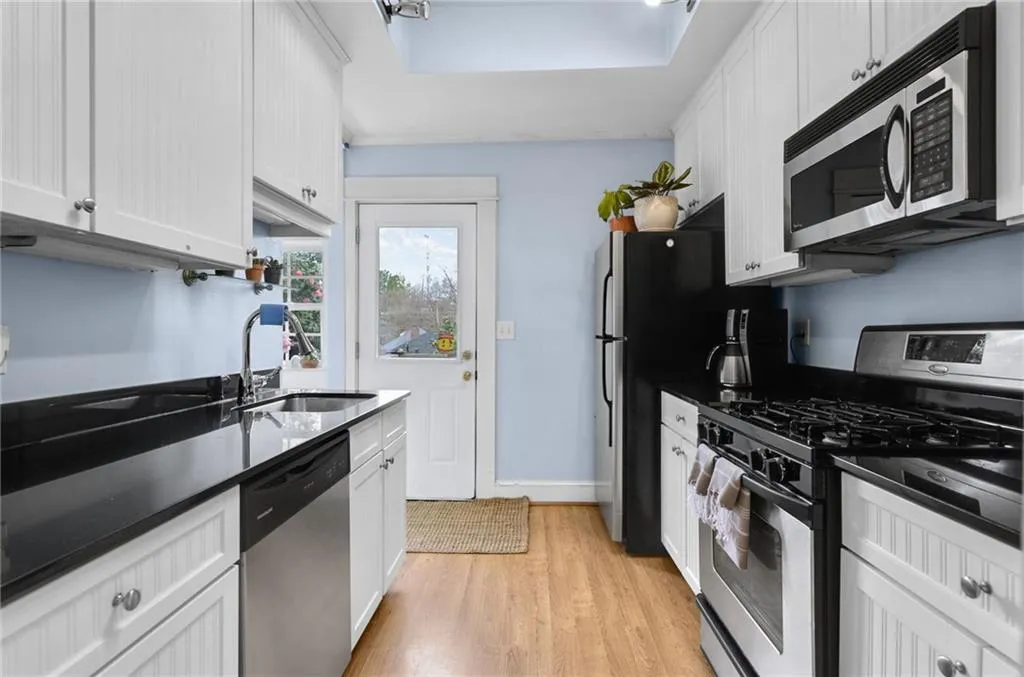 Atlanta, Georgia 30307, United States, 1 Bedroom Bedrooms, ,1 BathroomBathrooms,Residential,Active,80687