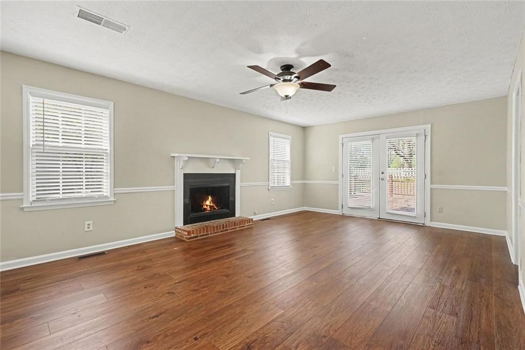 1160 Golfview Terrace