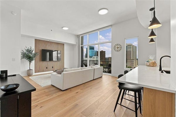 950 W PEACHTREE ST NW UNIT 2009, ATLANTA, GA 30309 - Image b2e84a7b997c2a89a94c0eee98bd6dd7/2874478302