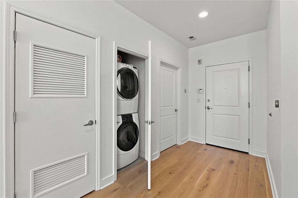 950 W Peachtree Street NW 2009