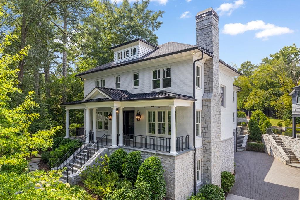 18 Polo Drive NE