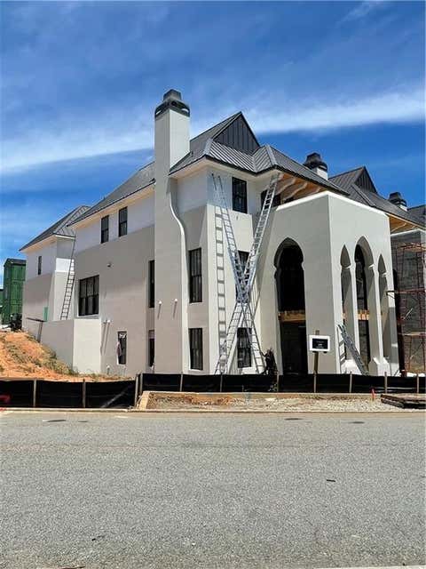 Homes For Sale - 180 5th Street<br/> Fayetteville, GA 30214
