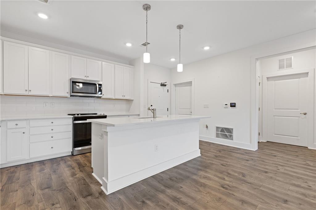 3211 Orwell Way 4404