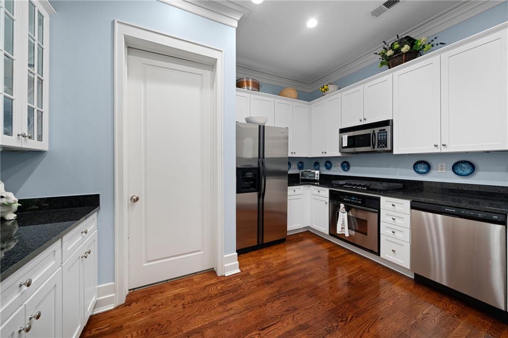 1717 N Decatur Road NE G16
