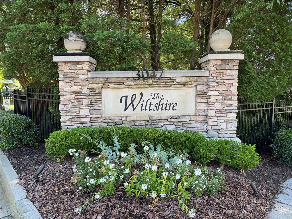 3047 Lenox Road NE 2105