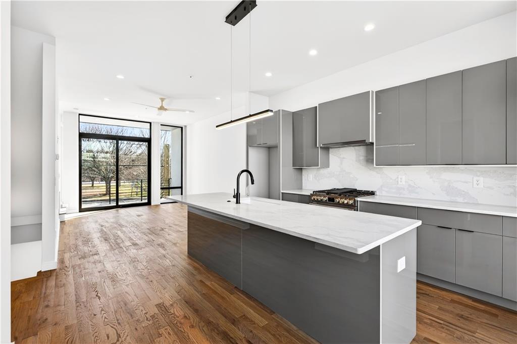 105 Georgia Avenue SE 10