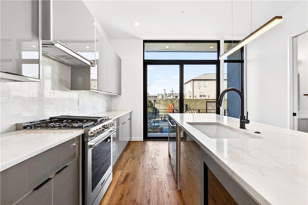 105 Georgia Avenue SE 10