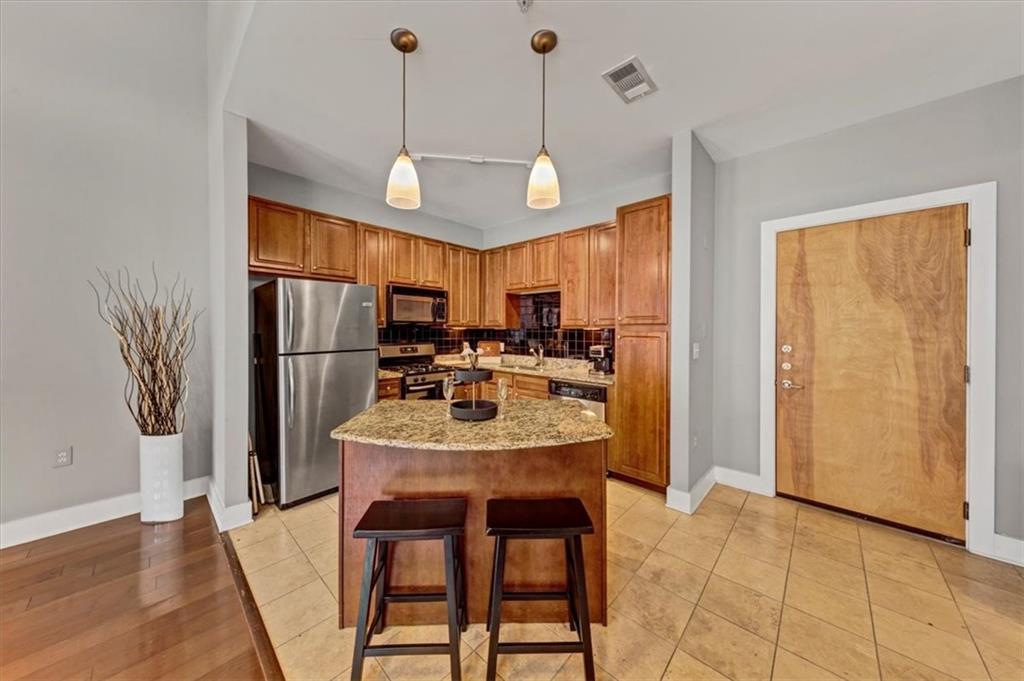 799 Hammond Drive 406