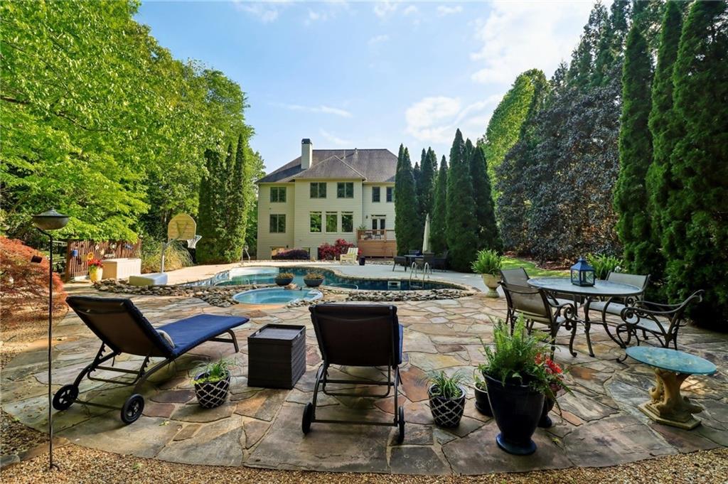 121 Ridge View Drive