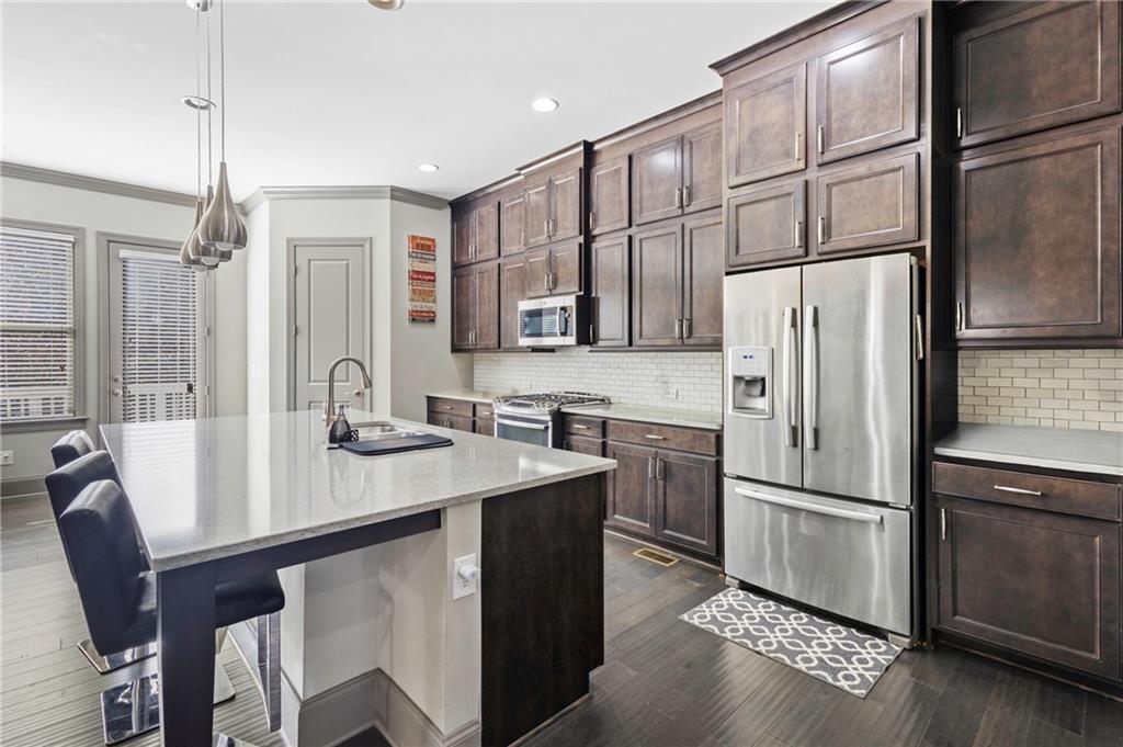 1802 Stephanie Trl NE