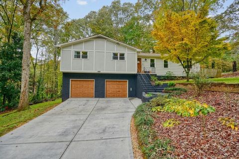 Homes For Sale - 5523 Cheyenne Drive<br/> Acworth, GA 30102