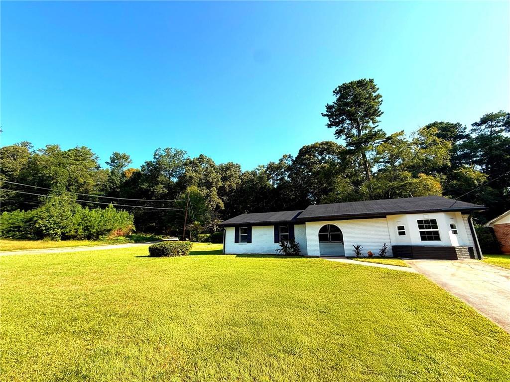 Fully renovated, move-in ready gem on a prime corner lot — offering privacy, extra parking, and room to expand.
Enjoy a modern open layout, stylish finishes, new systems, and no HOA – meaning more freedom and zero monthly fees! Located just minutes from shopping, dining, and essential services, this home is perfect for families or investors looking for value, comfort, and convenience.
Act fast — schedule your tour today and claim your special June buyer bonus! This property has it all: location, renovation, comfort, and value!
