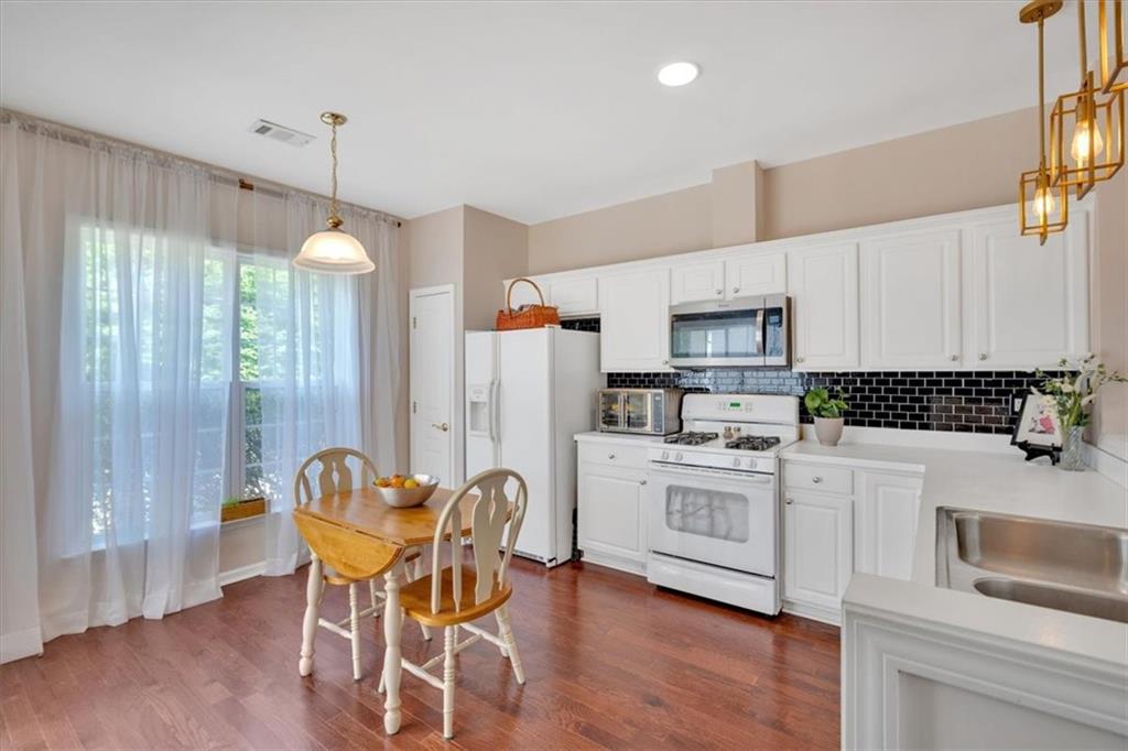 3321 Hampreston Way, Kennesaw, Georgia image 14