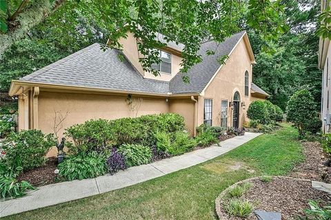 Photo of 270 Sweetwater Trace, Roswell, GA 30076 (MLS # 7756170)