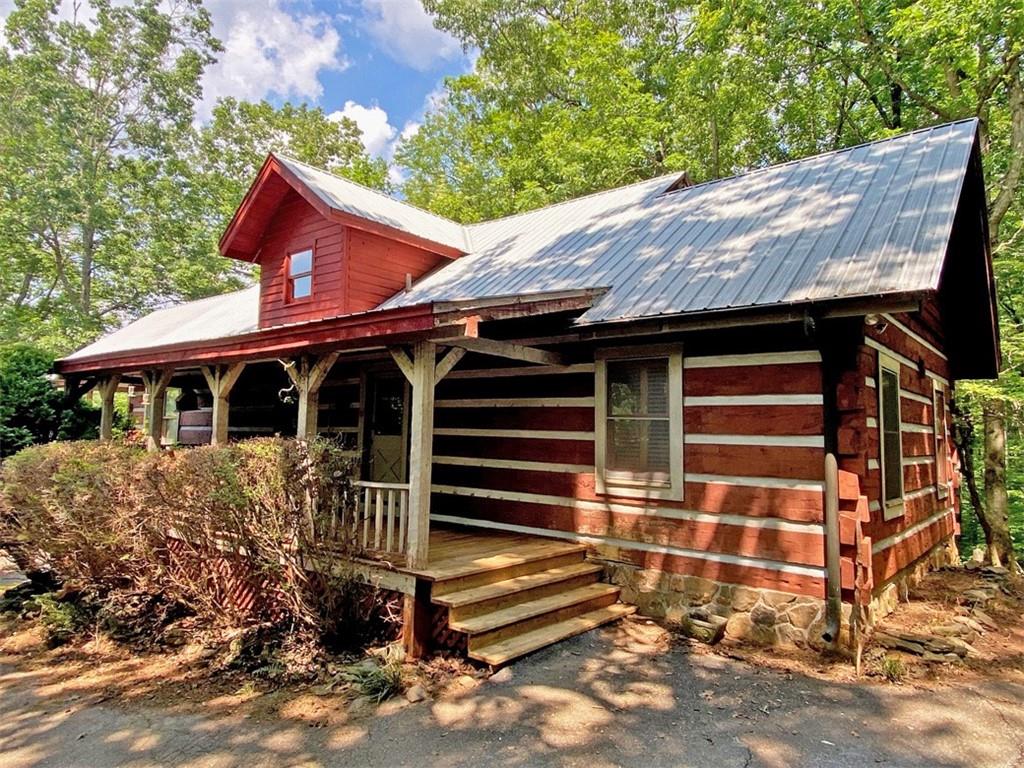 802 Pine Knot Drive