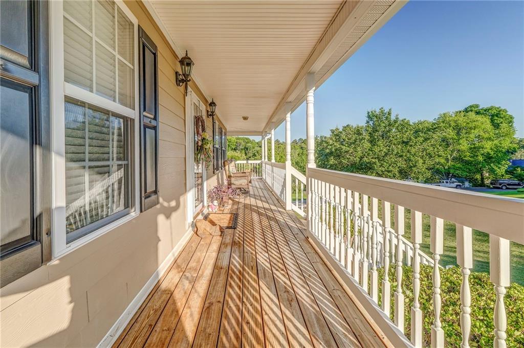 211 Westwood Drive, Calhoun, Georgia image 3