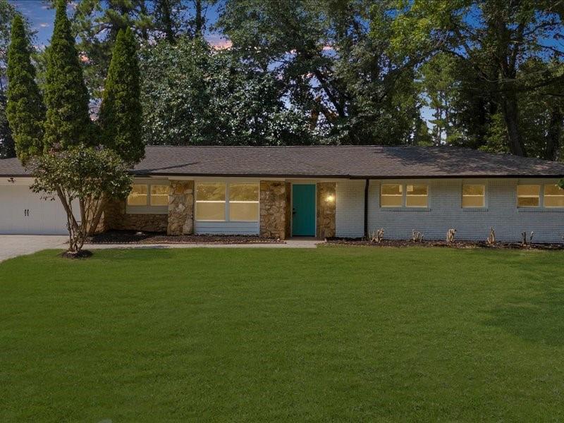 2719 Kings Park Circle