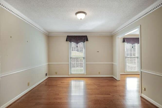 11765 Mountain Laurel Drive, Roswell, Georgia image 17