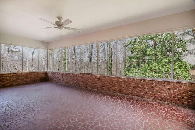 11765 Mountain Laurel Drive, Roswell, Georgia image 4