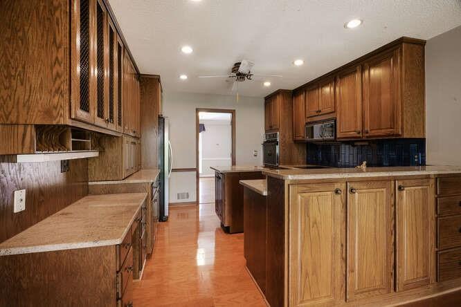 11765 Mountain Laurel Drive, Roswell, Georgia image 13