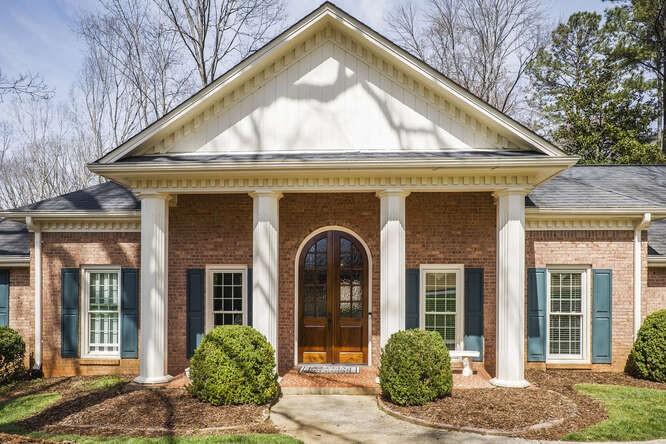 11765 Mountain Laurel Drive, Roswell, Georgia image 5